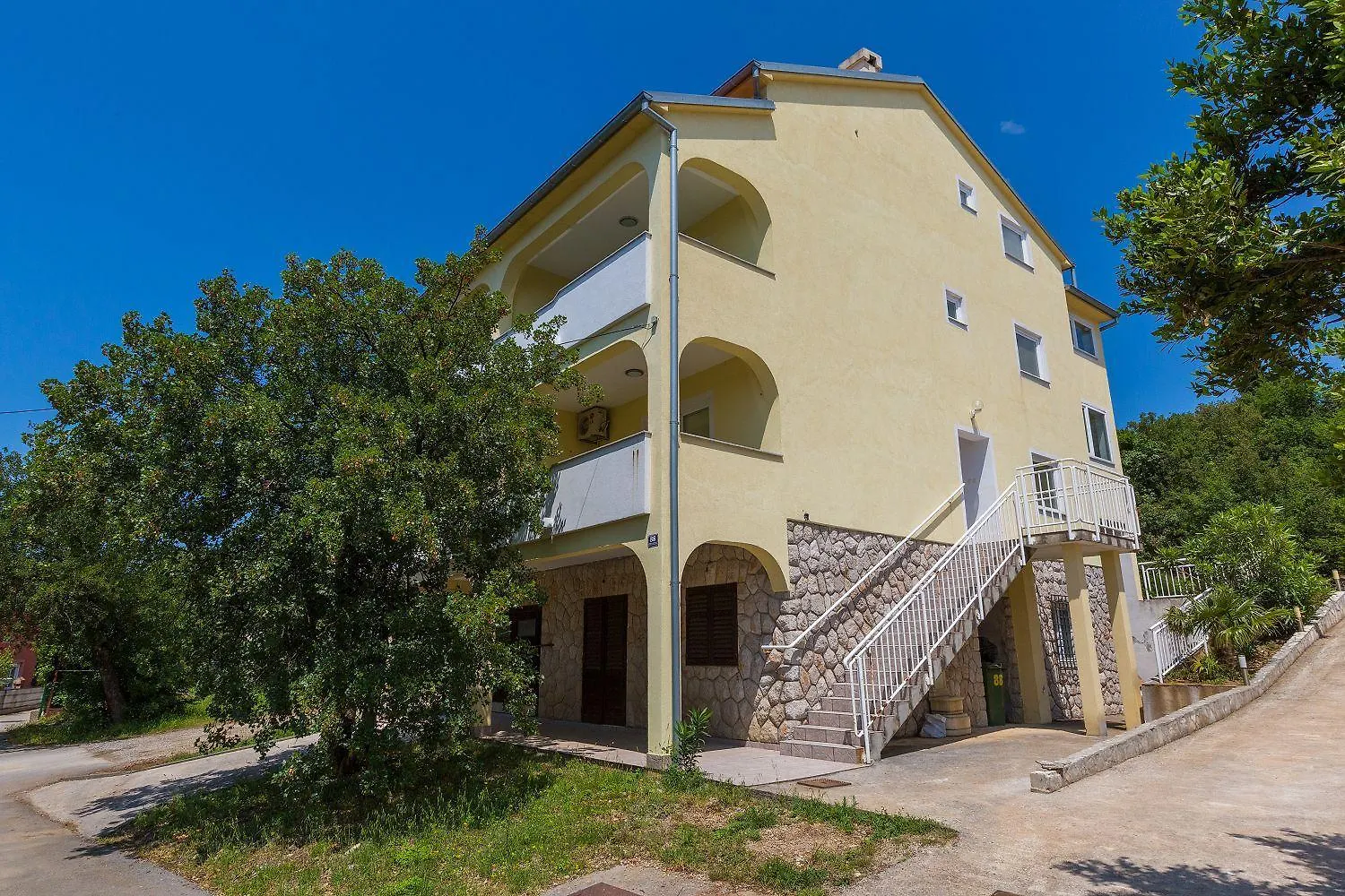 דראמליי Mediterranes Apartment Nur 350 Meter Zum Strand Mit Meerblick, Elektrogrill, Privatparkplatz